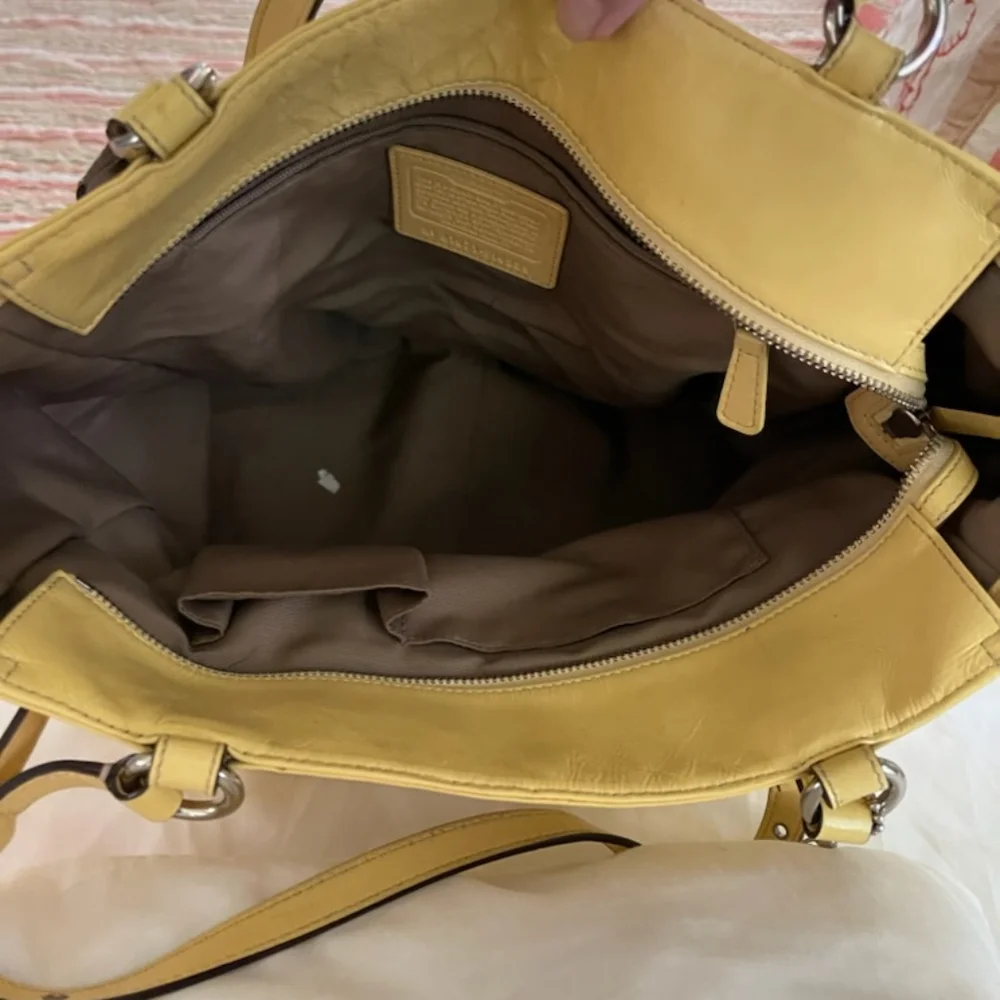 Coach Purse - Picture 3 of 4